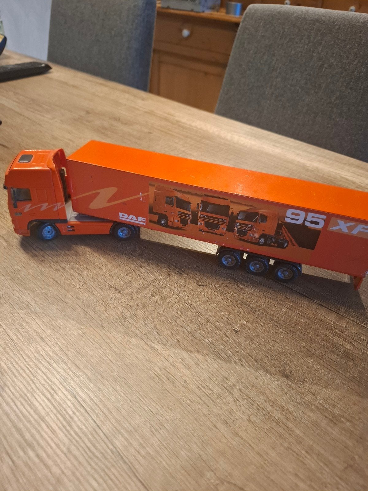 Joal DAF 95 XF Vrachtwagen met Oplegger Schaal 1:50, Ophalen, Gebruikt