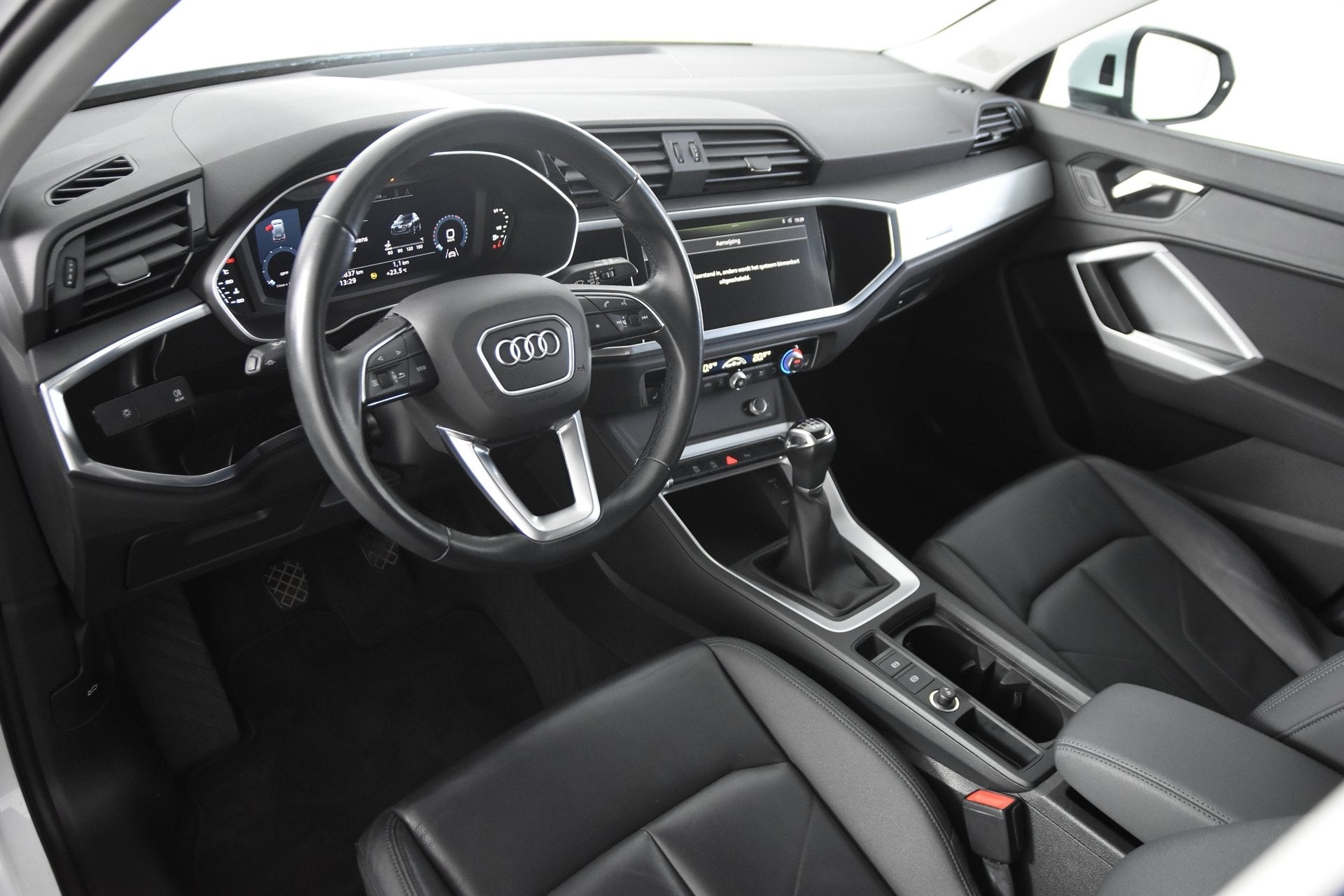 Audi Q3 35 TFSI *1ste Eigenaar*Leer*Navigatie*Stoelverwarmin, Auto's, Voorwielaandrijving, Dealer onderhouden, 4 cilinders, 150 pk