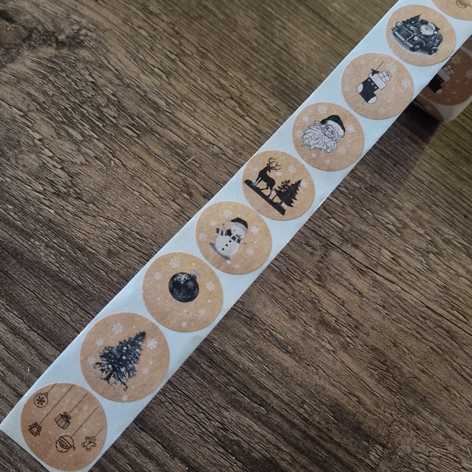 Rol 329 kerst assortie stickers 2,5cm, Ophalen of Verzenden, Nieuw