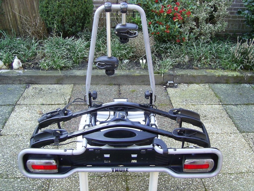 Compacte Thule EuroRide 941 kantelbare fietsendrager, Ophalen, 2 fietsen, Zo goed als nieuw, Trekhaakdrager
