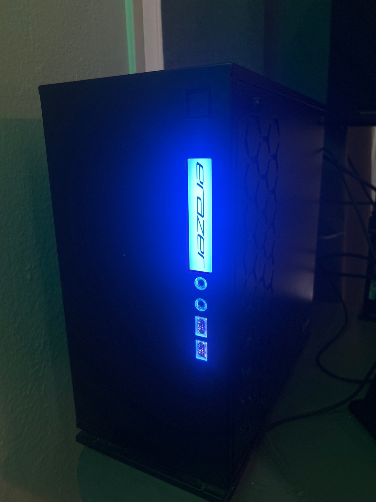 Medion Erazer Gaming PC -  Moet weg, Computers en Software, Desktop Pc's, Gebruikt, 2 tot 3 Ghz, Ophalen of Verzenden, Gaming