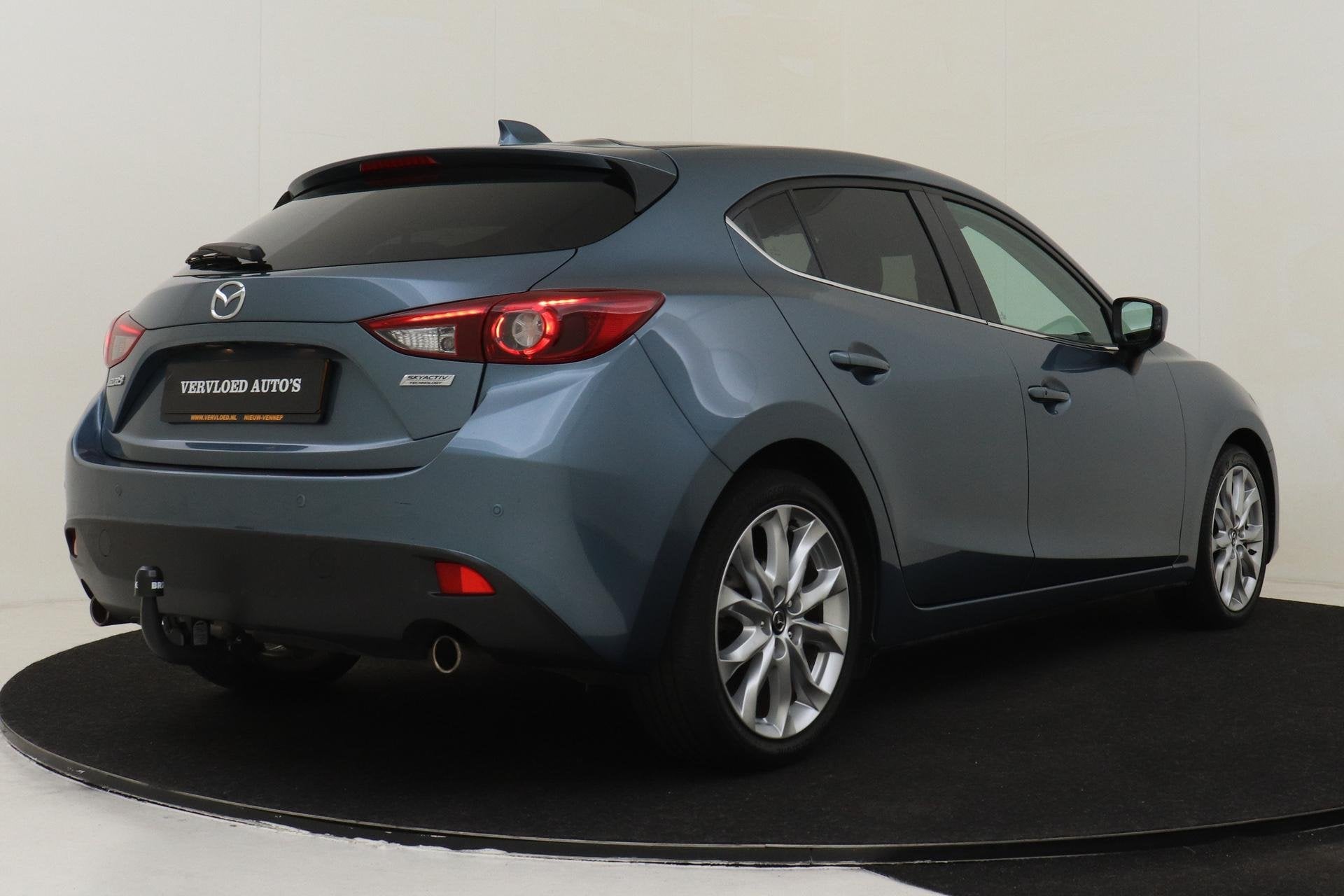 Mazda 3 2.0 GT-M -CRUISE|BOSE|HEAD-UP DISP.|KEYLESS|LEDER|PO, Auto's, Voorwielaandrijving, Gebruikt, Zwart, 4 cilinders