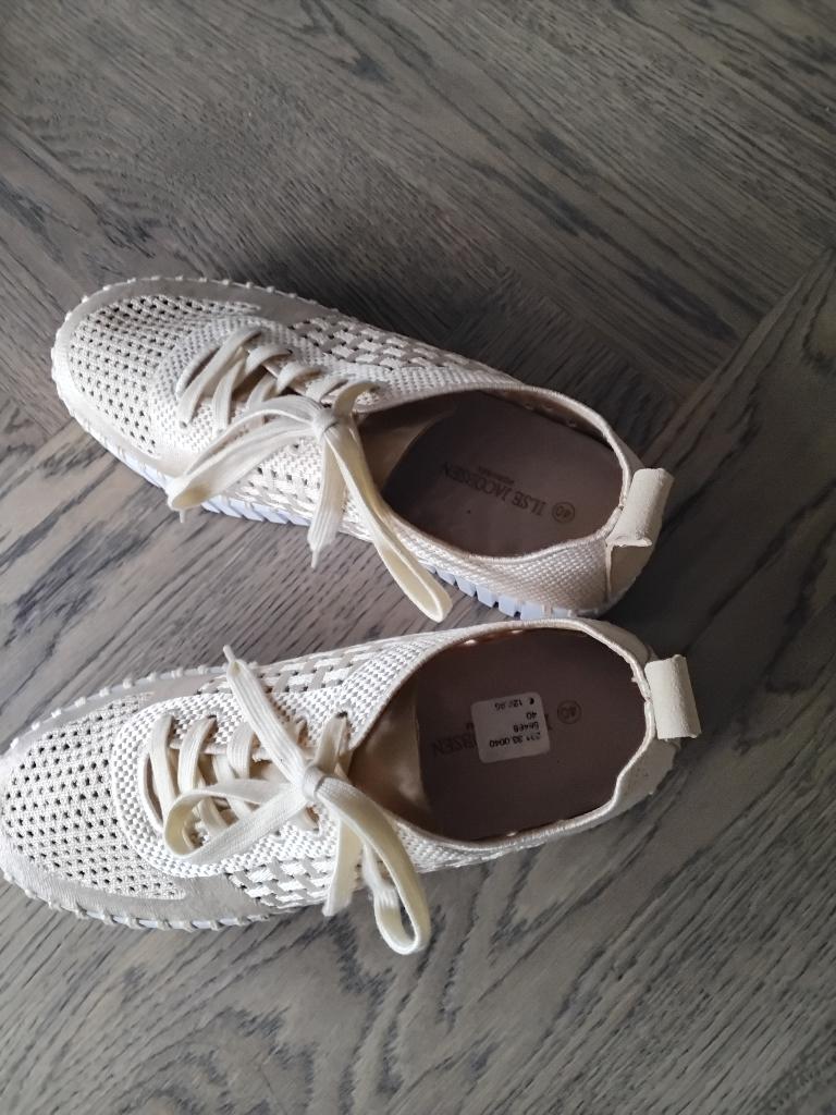 sneackers nieuw, niet gedragen heel mooi maat 40 ecru, Ophalen, Overige kleuren, Nieuw, Sneakers of Gympen