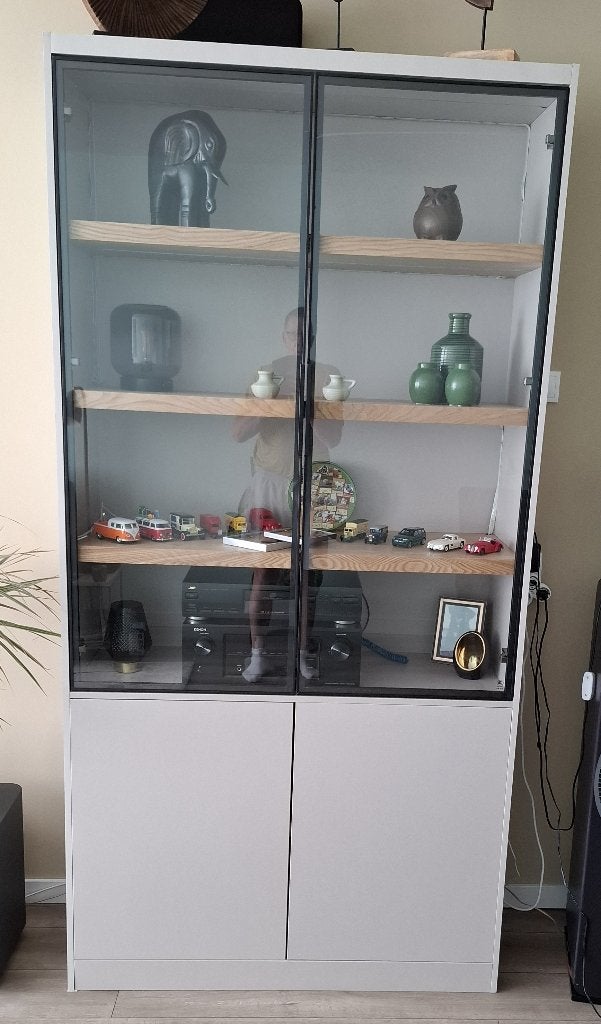 vitrinekast, Ophalen, Met deur(en), 100 tot 150 cm, Zo goed als nieuw