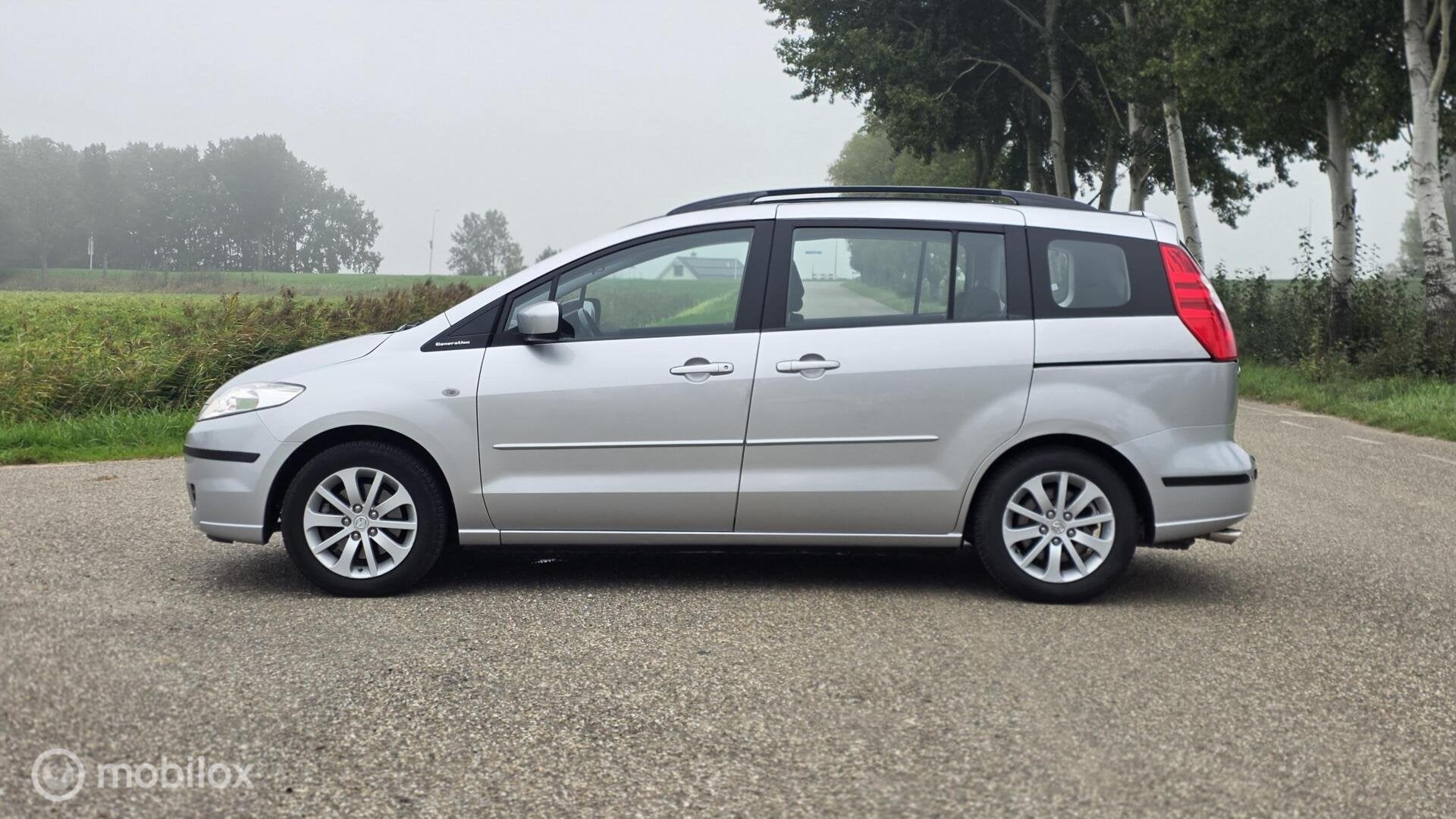 Mazda 5 1.8 Executive 7 persoons lage kilometerstand!, Auto's, Gebruikt, 1370 kg, 4 cilinders, Origineel Nederlands