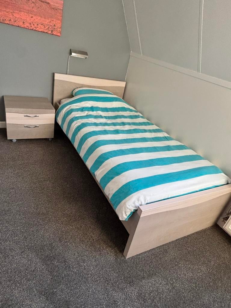 Tienerkamer / kinderkamer, Ophalen, 90 cm, Eenpersoons, Moderrn