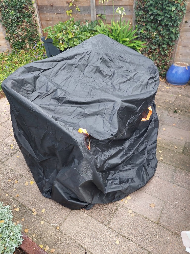 Regenhoes driewielfiets, Ophalen, Zo goed als nieuw