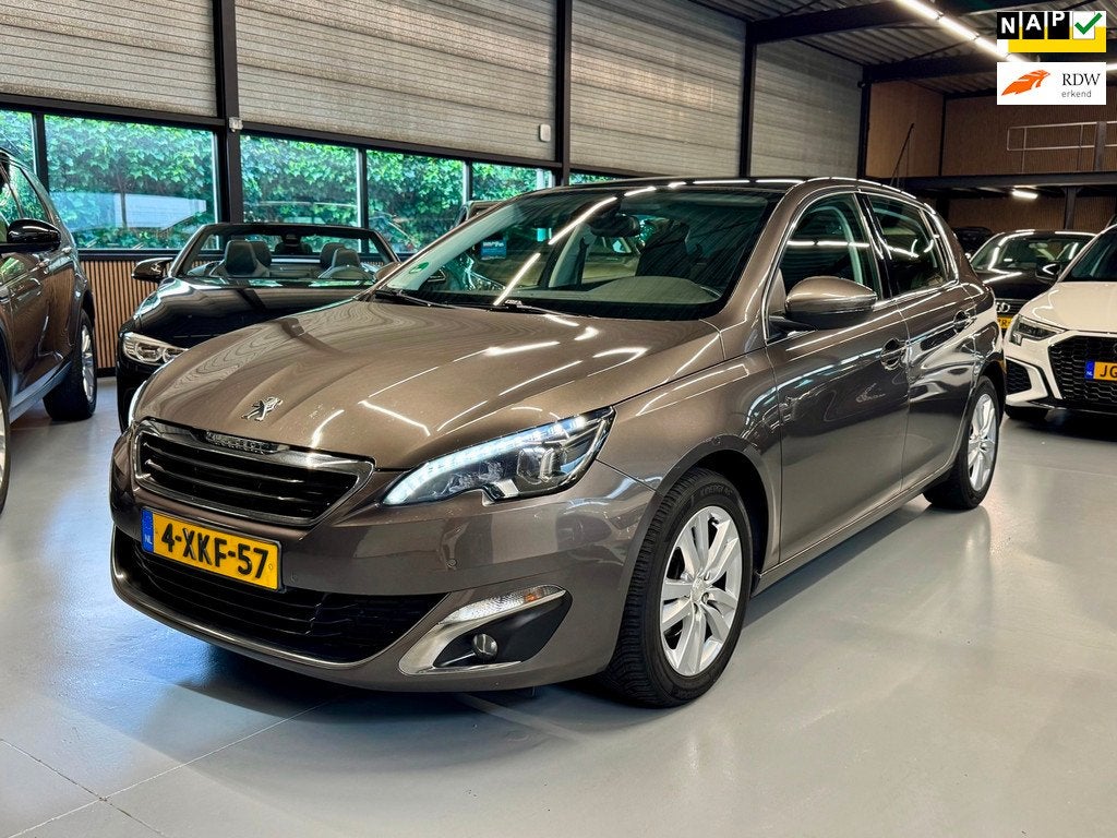 Peugeot 308 1.6 BlueHDi Blue Lease Executive Pano/Navi/Xenon, Auto's, Peugeot, Voorwielaandrijving, 1160 kg, Gebruikt, Euro 6