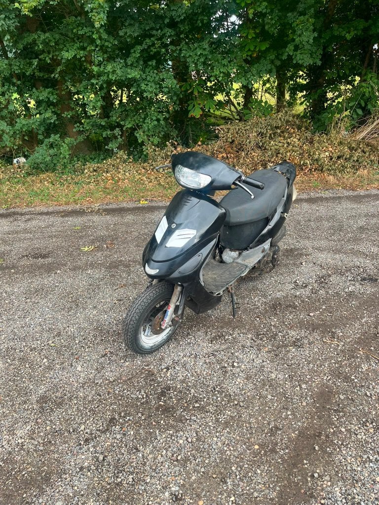 scooter zonder kenteken, Fietsen en Brommers, Snorfietsen en Snorscooters, Ophalen, Gebruikt, Benzine, Overige merken