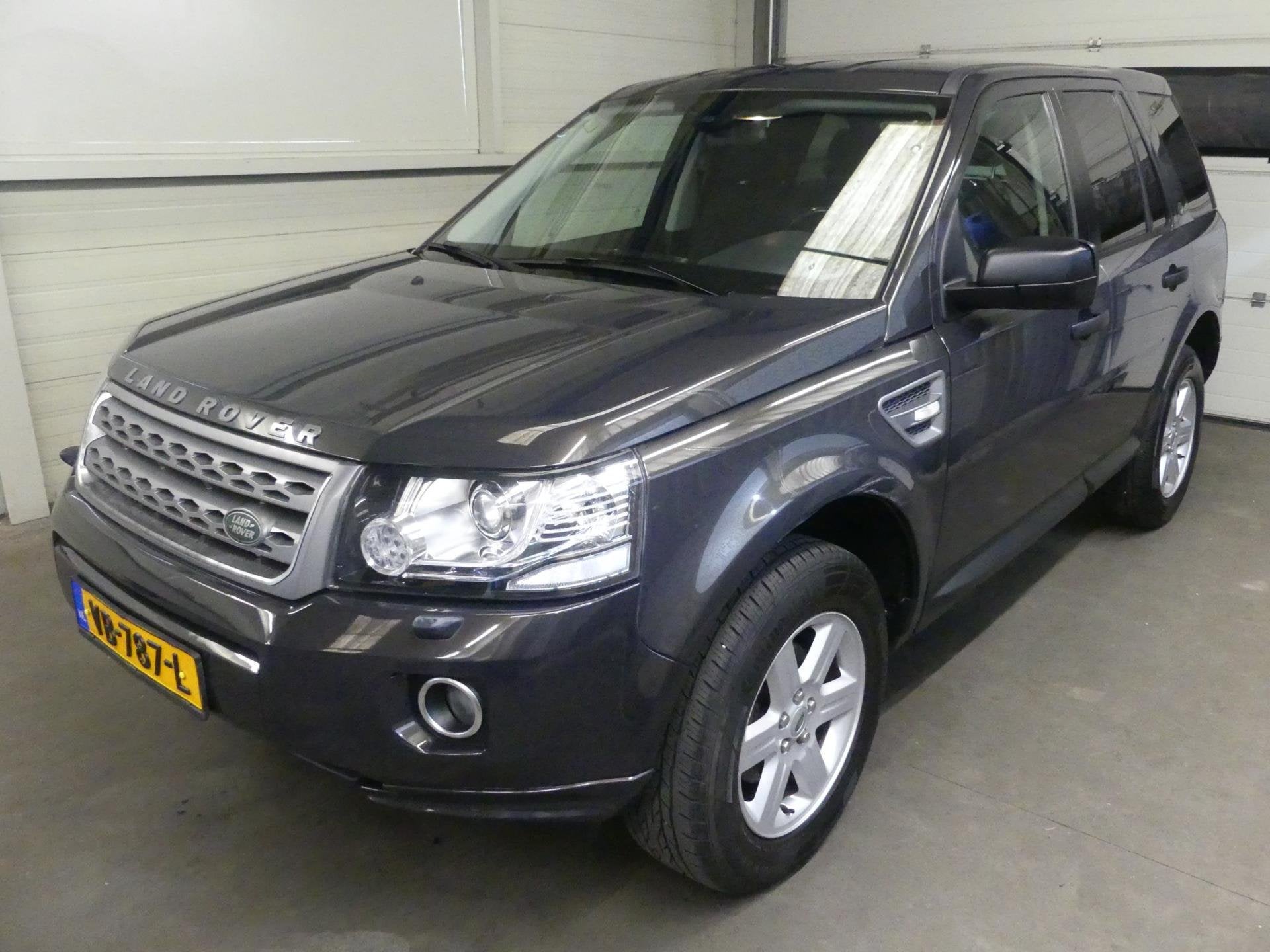Land Rover Freelander 2.2 TD4 SE - Grijs Kenteken - Automaat, Euro 5, Zwart, 4 cilinders, 150 pk