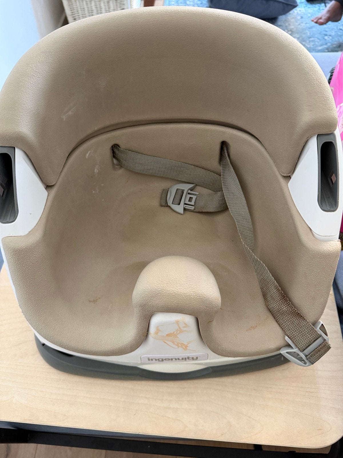 Ingenuity Baby Base 2-in-1 Zitje - Beige, Ophalen, Gebruikt, Overige typen, Gordel(s)