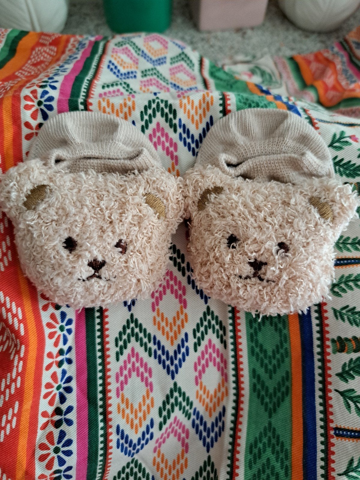 Schattige baby slofjes met teddybeer design, Kinderen en Baby's, Babykleding | Schoentjes en Sokjes, Slofjes, Jongetje of Meisje