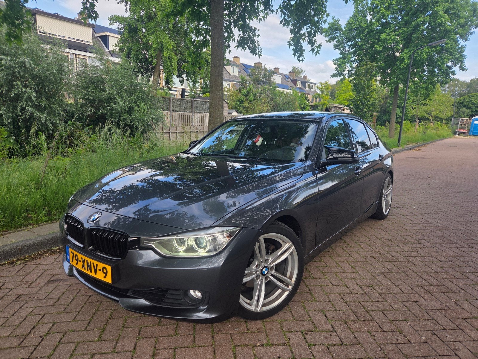 BMW 3-Serie 2.0IX 320 135KW Aut8 (f30) 2012 Grijs, 4 cilinders, Origineel Nederlands, 75 €/maand, Particulier