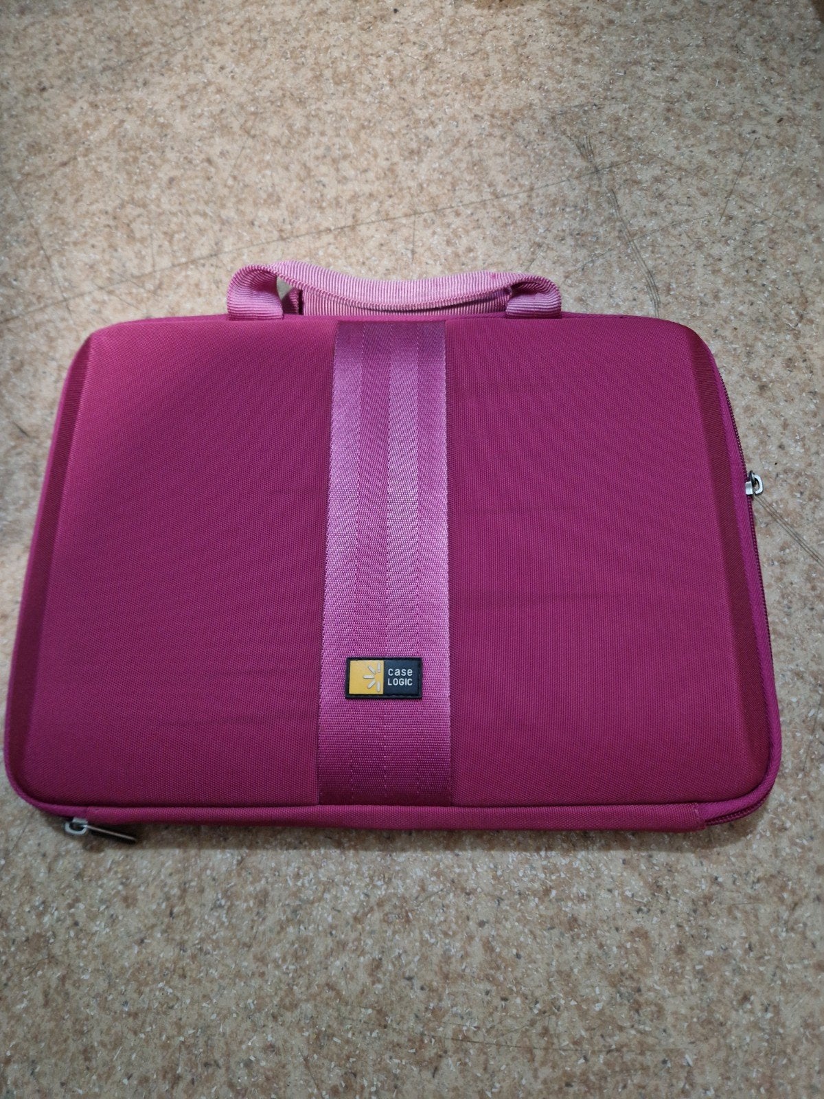 Case logic laptoptas roze, Ophalen, Zo goed als nieuw