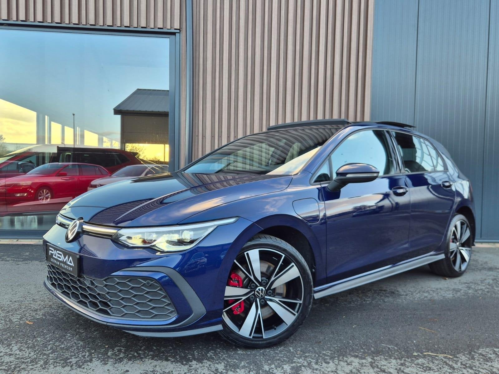 Volkswagen Golf 1.4 eHybrid GTE 245pk | BTW | Pano | Trekhaa, Auto's, 4 cilinders, Blauw, Velours, Hatchback