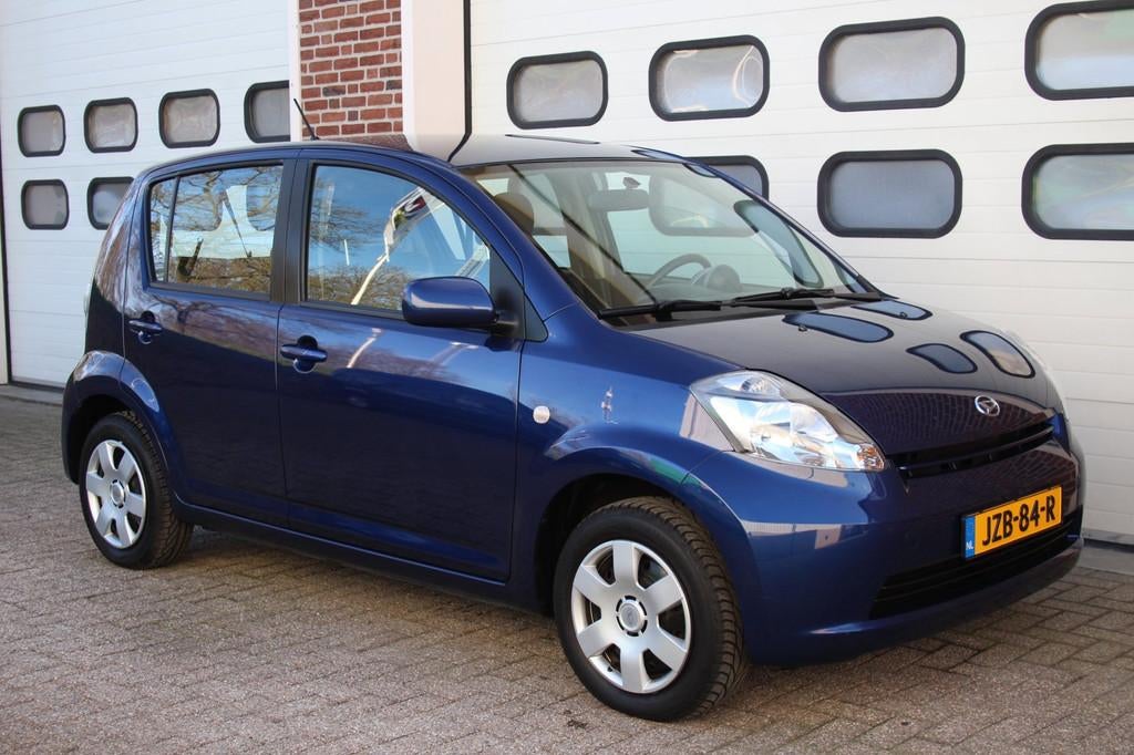 Daihatsu Sirion 2 1.3-16V Comfort 5-Deurs * Automaat / Airco, Auto's, Daihatsu, Metallic lak, Stof, Gebruikt, 4 cilinders