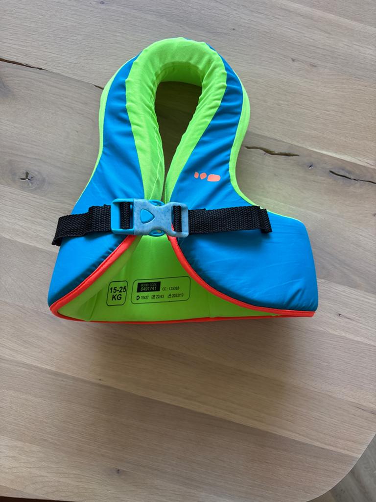 Zwemvest Decathlon Nabaiji 15-25 kg, Jongen of Meisje, Overige maten, Ophalen of Verzenden, Zo goed als nieuw