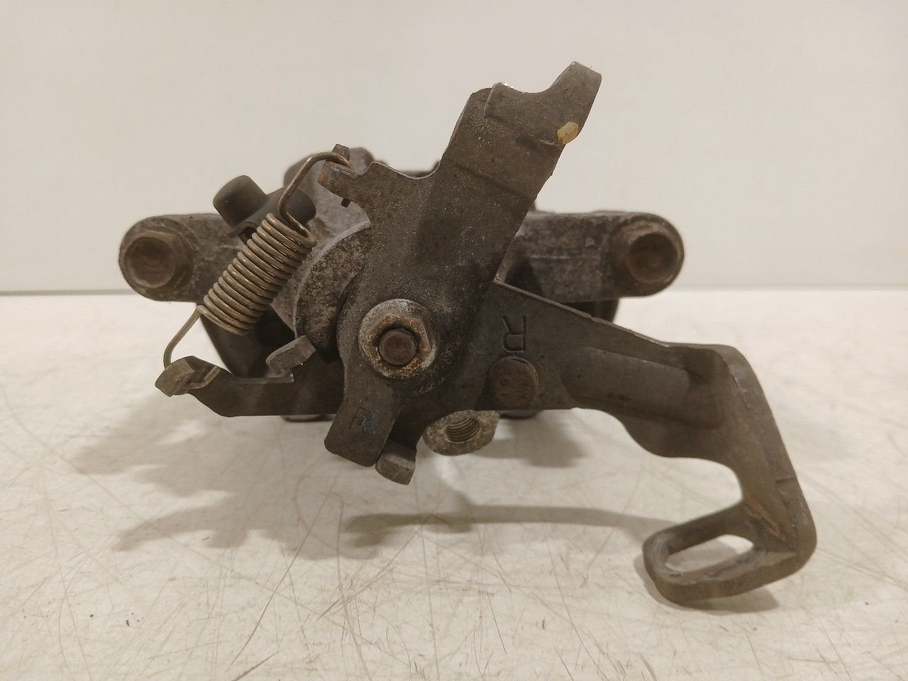 Remklauw rechts achter Mini Mini, Onderdelen@venauto.nl, Van der Ven Autorecycling B.V., Gebruikt, Ettenseweg 76, 4706 PB Roosendaal, The Netherlands