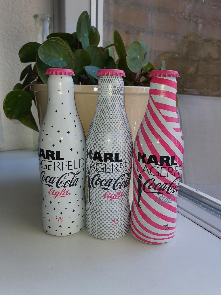 Karl Lagerfeld x Coca-Cola Set (3) – 2011, Verzamelen, Merken en Reclamevoorwerpen, Ophalen of Verzenden, Gebruiksvoorwerp