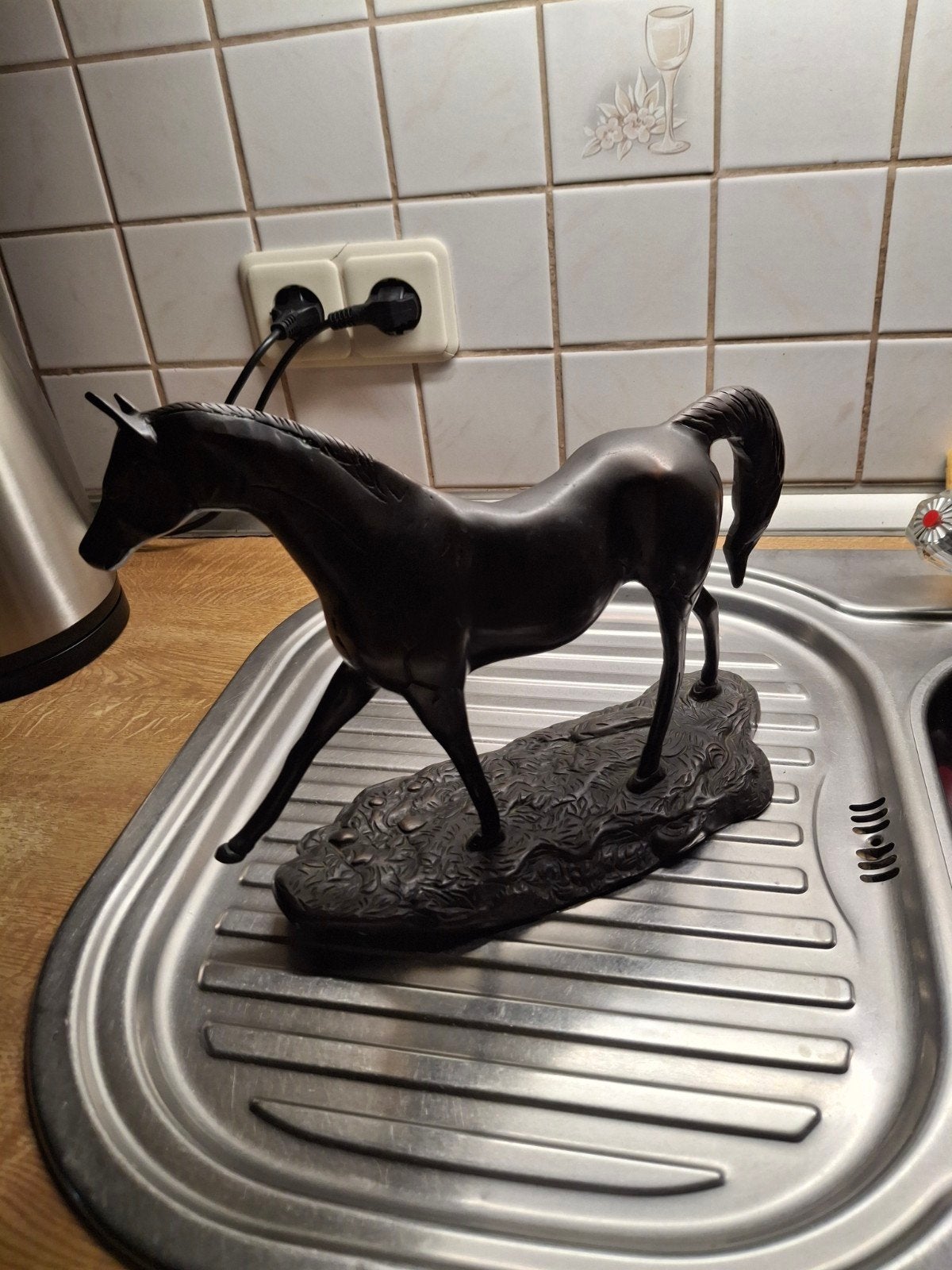 Zwaar bronzen  paard hoogte  26cm breedte32cm, Ophalen
