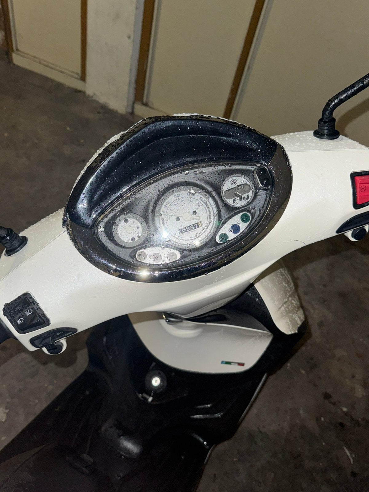 Piaggo fly scooter wit, Ophalen, Zo goed als nieuw, Benzine, Overige modellen