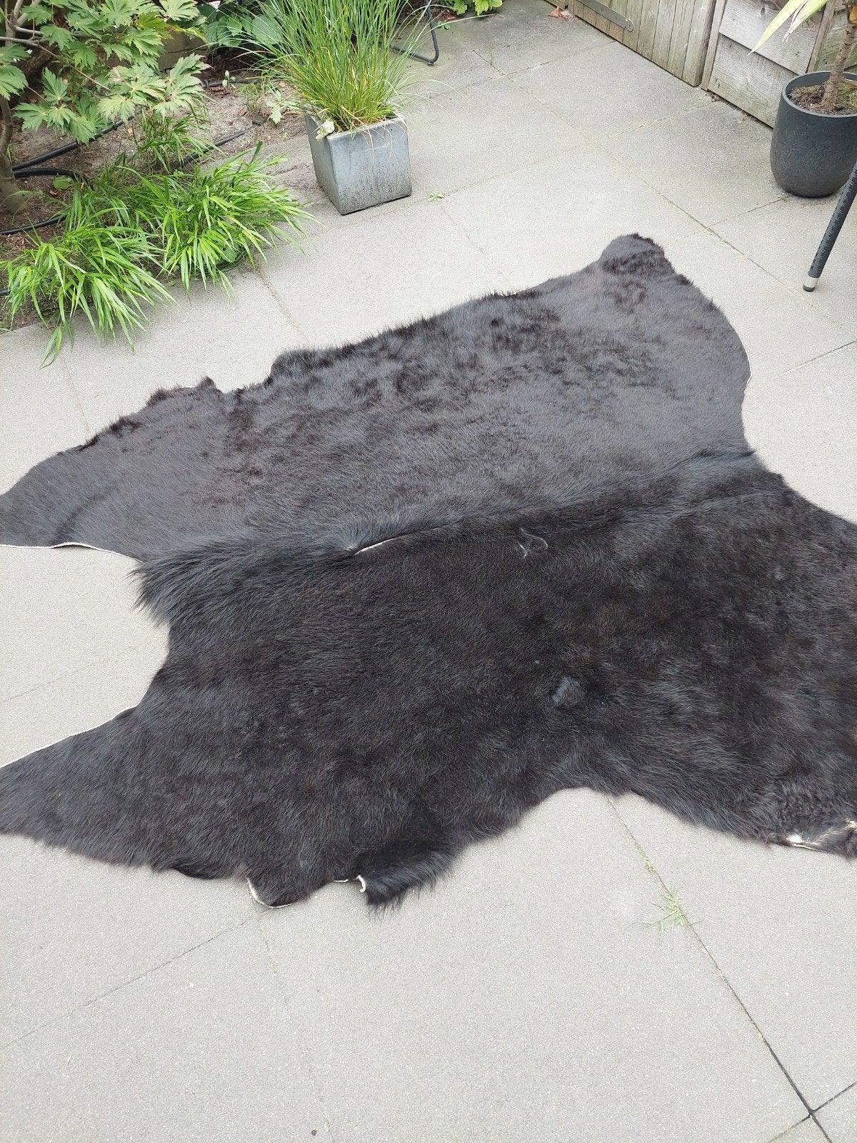 Koeienhuid kleed zwart, Zwart, 150 tot 200 cm, Ophalen of Verzenden, Zo goed als nieuw