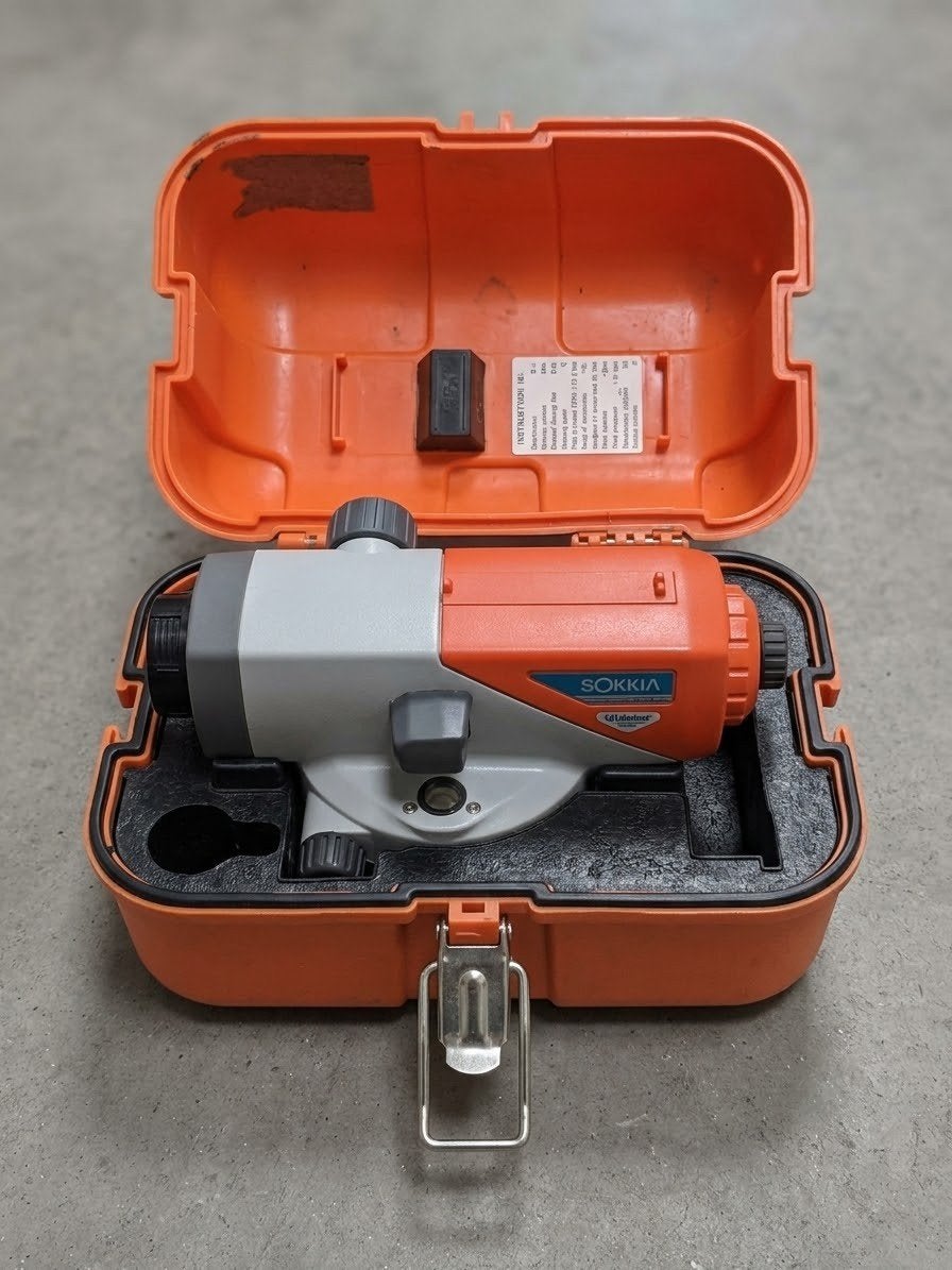 Sokkia C32 Waterpasinstrument met Statief en Baak, Ophalen, Gebruikt