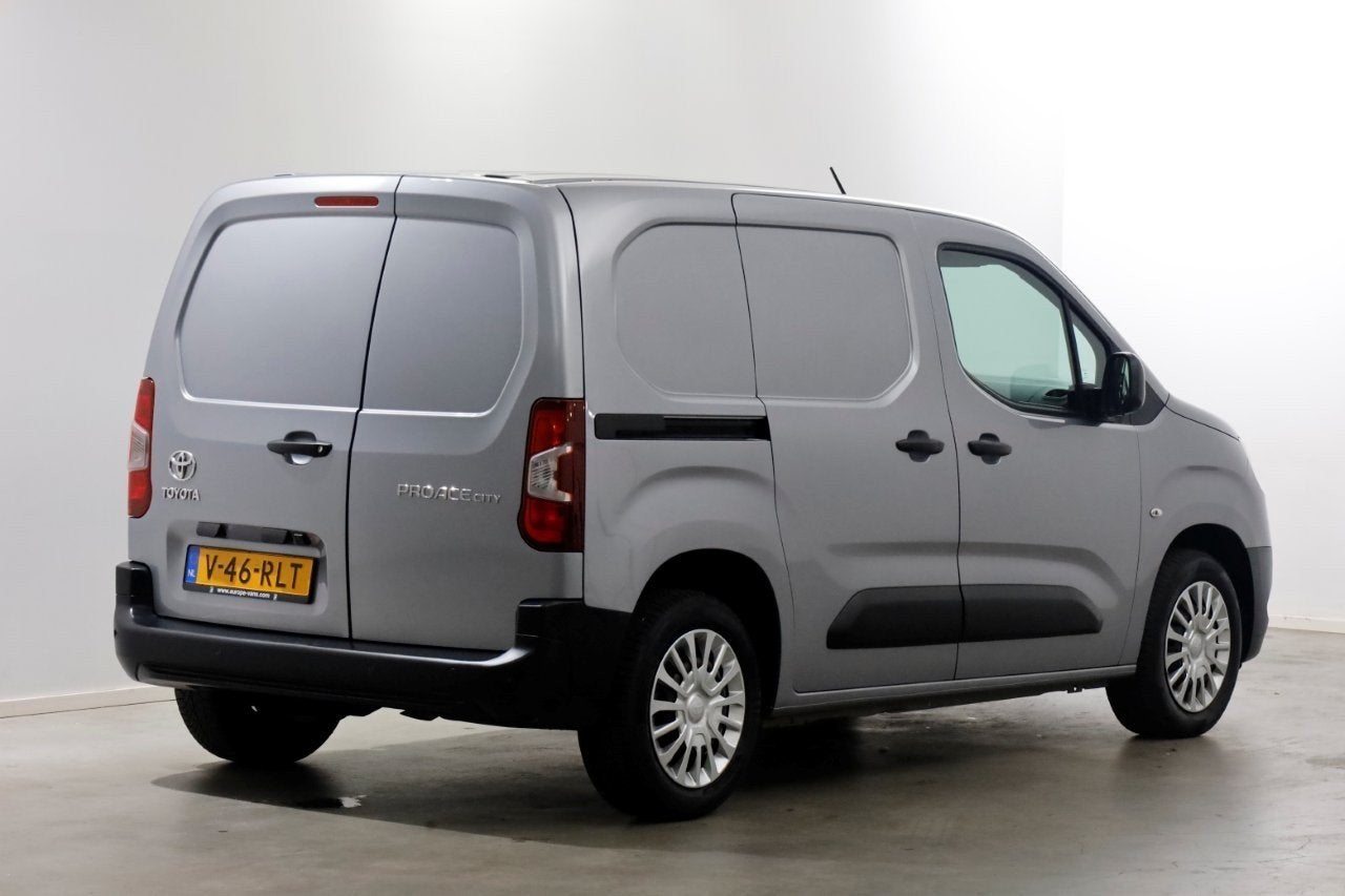 Toyota PROACE CITY 1.2 Turbo 110pk Comfort Benzine Airco/Nav, Voorwielaandrijving, Dealer onderhouden, 15 km/l, Euro 6