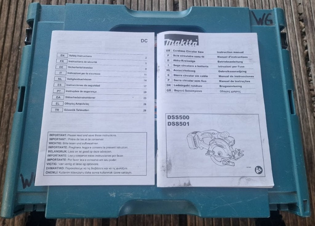 Makita kleine hand afkortzaag op accu DSS501, Gebruikt, Ophalen of Verzenden, Makita, Afkortzaag