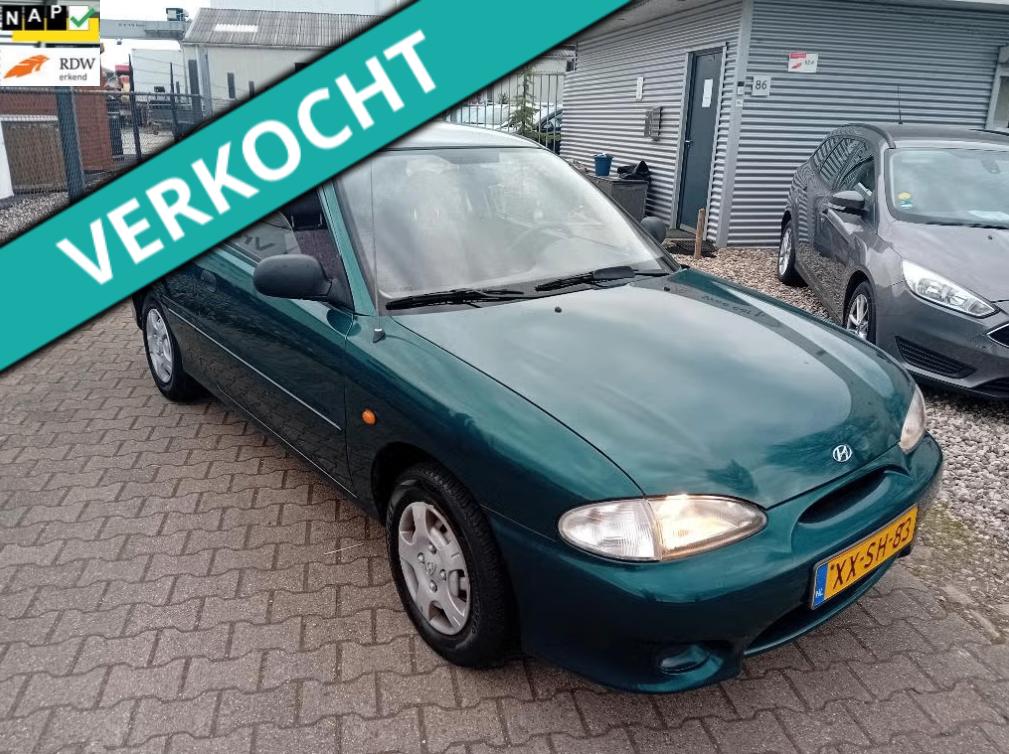 Hyundai Excel 1.5 GS HB BJ1999 UNIEK! 104DKM! NIEUWE APK!, Auto's, Hyundai, Voorwielaandrijving, Stof, 31 €/maand, Airbags