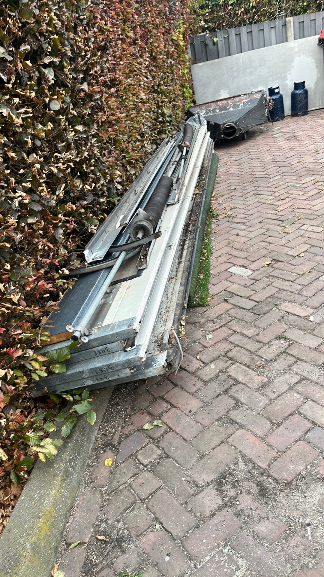 Roldeur met licht gedeelte, Ophalen, Gebruikt, IJzer