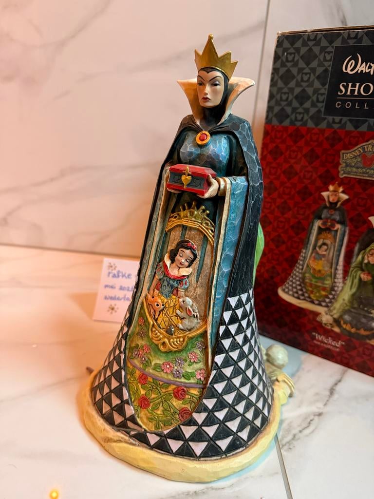 Disney Traditions Evil Queen beeldje met doos, Verzamelen, Ophalen of Verzenden, Sneeuwwitje of Doornroosje, Zo goed als nieuw