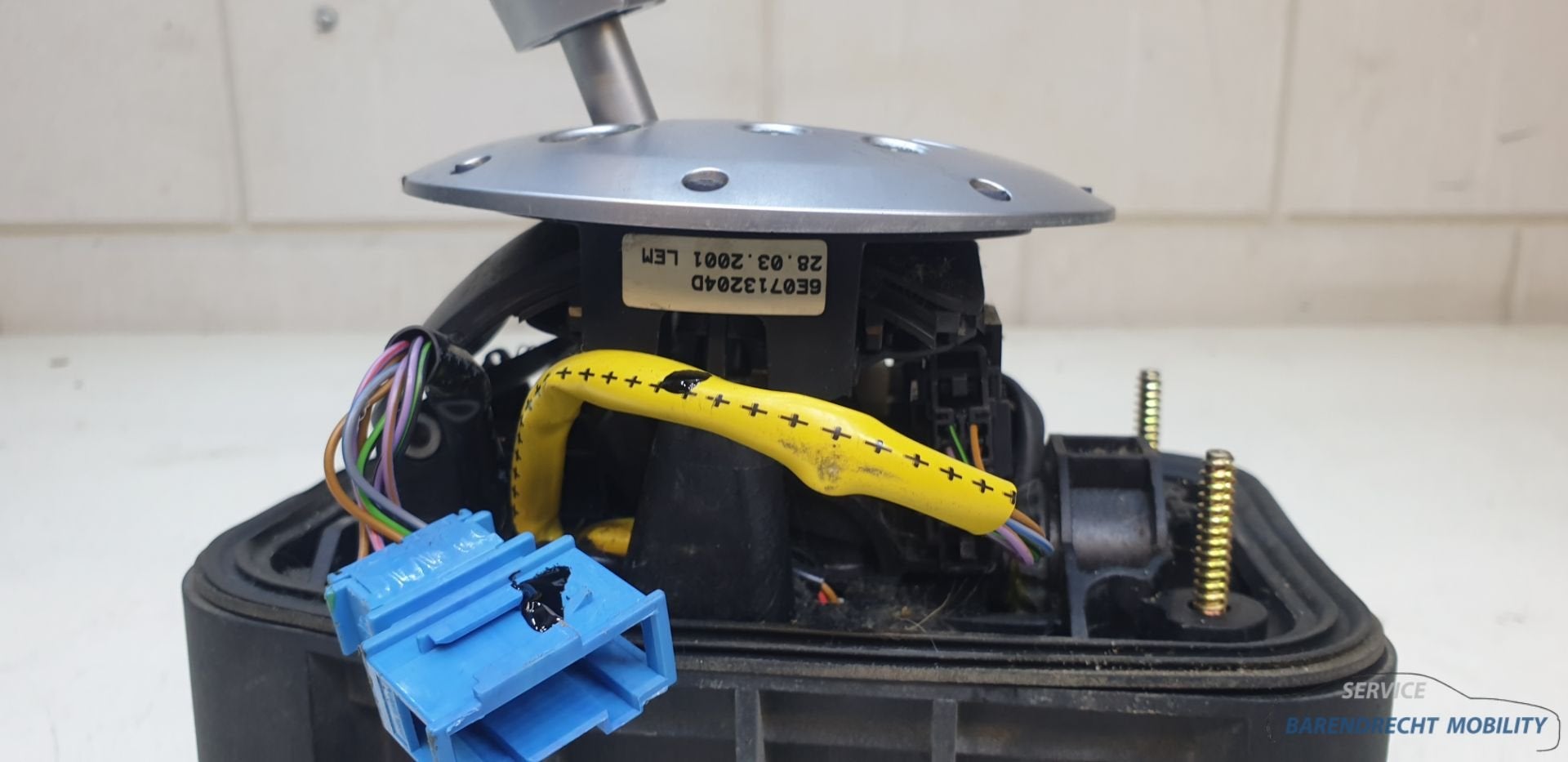 Selectiehendel Automaat Lupo 3L Pook 6E0713025E schakelmecha, Auto-onderdelen, Gebruikt, Volkswagen, Volkswagen AG, Berliner Ring 2
38440  Wolfsburg, DE