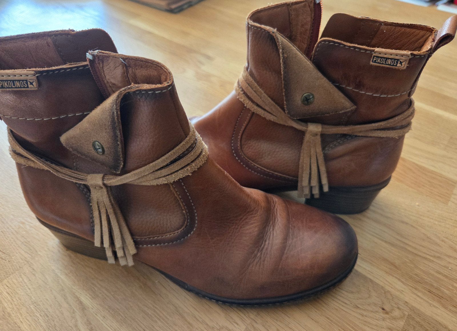 Pikolinos cowboy laarsjes maat 41, hak 4 cm, Bruin, Lage of Enkellaarzen, Ophalen of Verzenden, Zo goed als nieuw