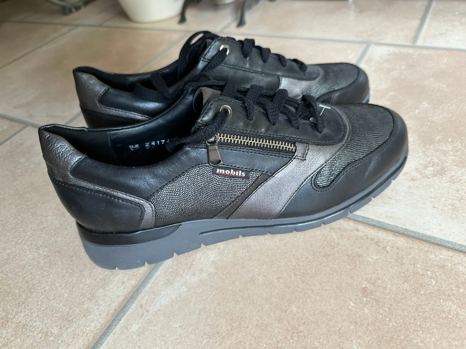 Mobilis Mephisto sneakers - Zwart/Grijs - Maat 8,5 nieuw!, Ophalen of Verzenden, Nieuw, Zwart, Sneakers of Gympen