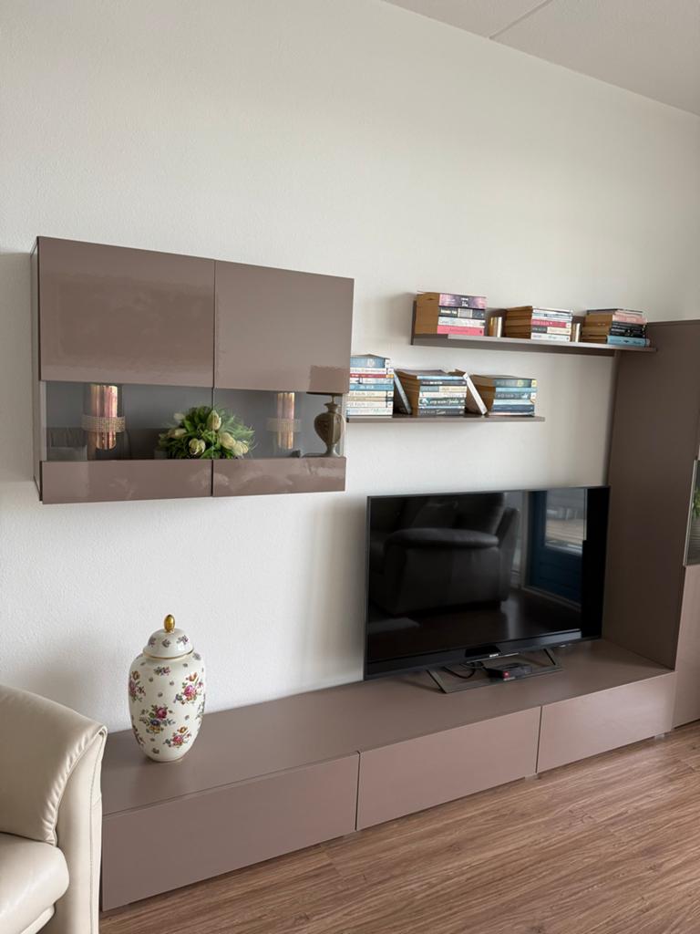 Moderne woonwand/tv-meubel met opbergruimte, Ophalen, Overige materialen, 200 cm of meer, Zo goed als nieuw
