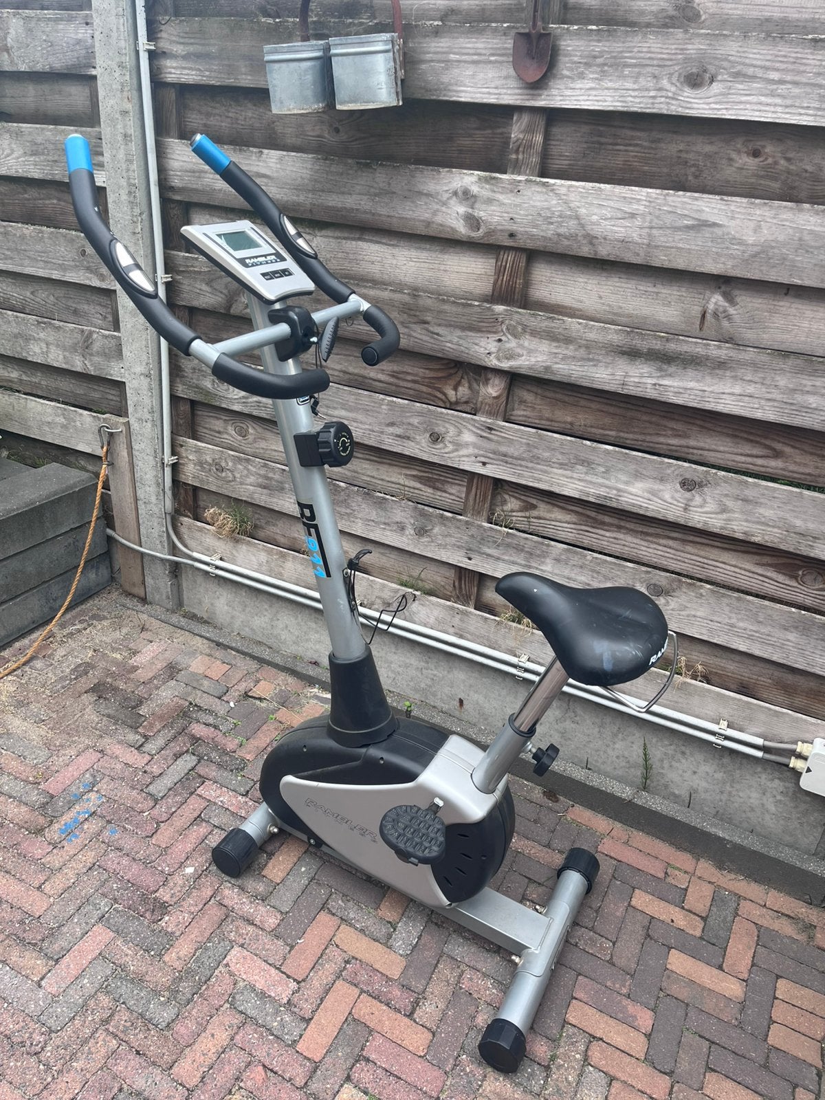 Fitness fiets, Ophalen, Kunststof, Gebruikt, Benen