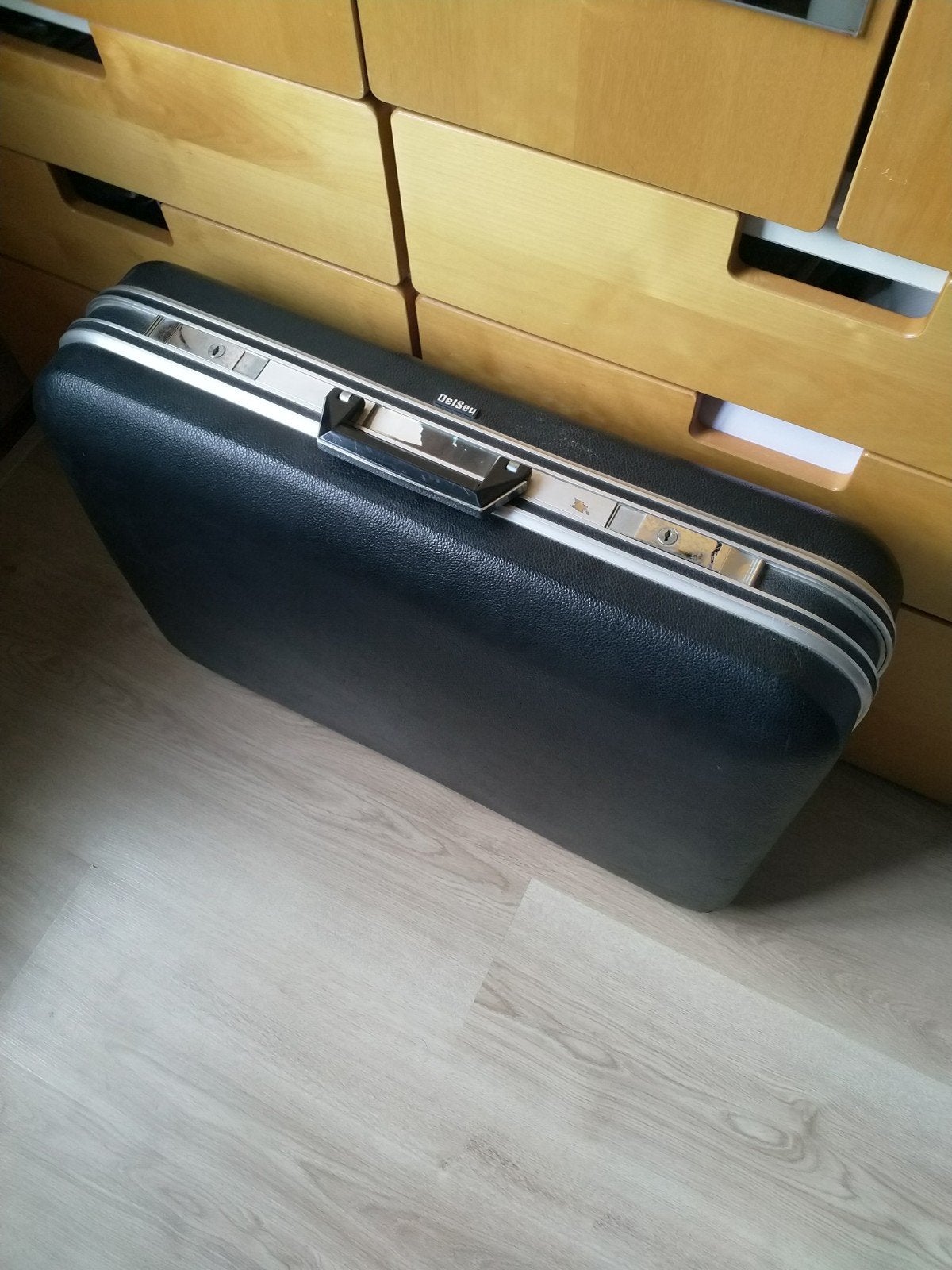 Delsey reiskoffer hardschalige koffer, Sieraden, Tassen en Uiterlijk, Koffers, Ophalen, Gebruikt, Hard kunststof, 70 cm of meer