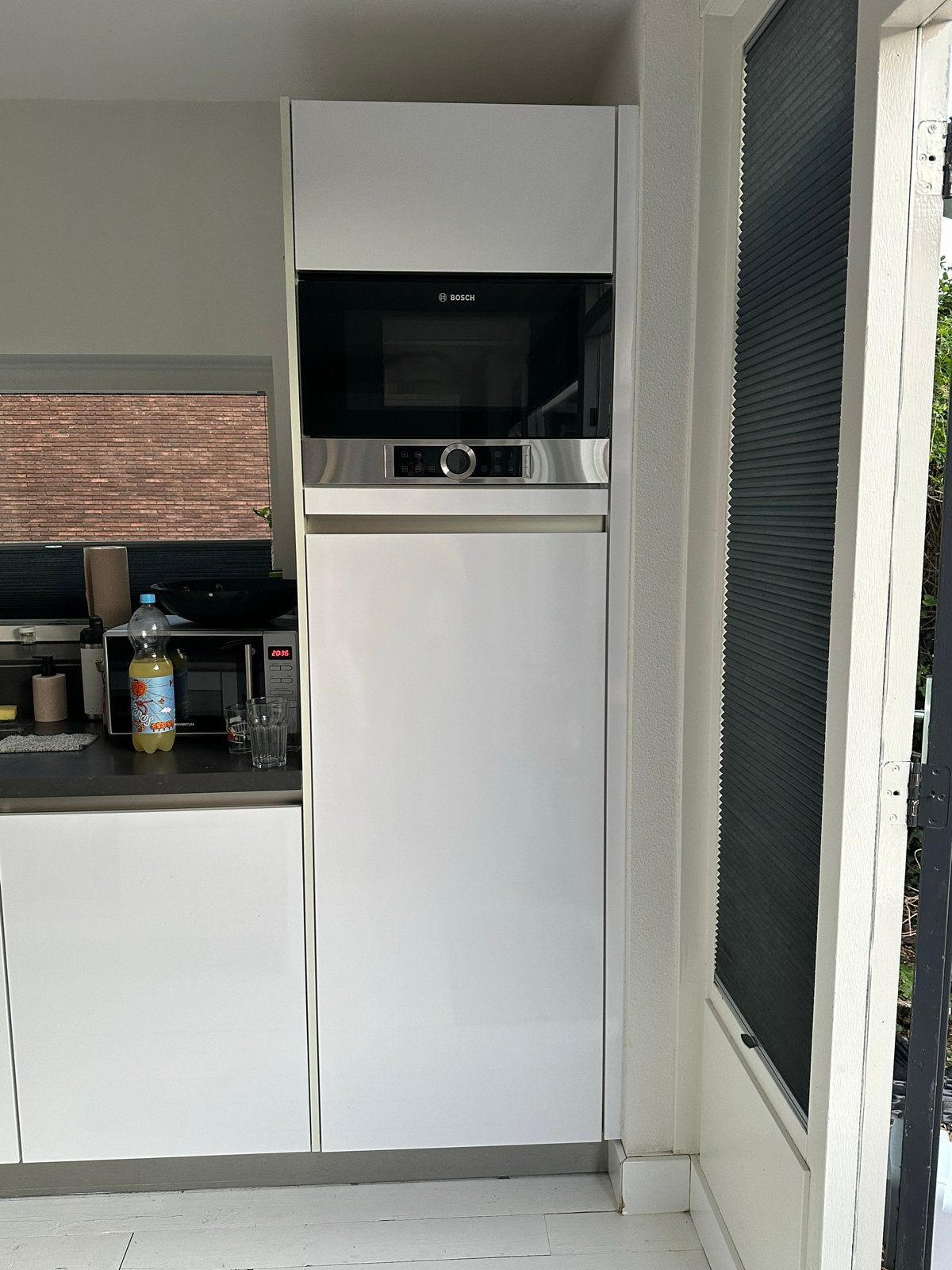 Hoge keukenkast met hoogglans witte fronten, Ophalen, Gebruikt, Wit, Overige typen