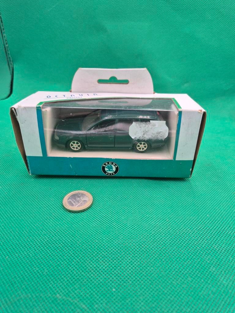 212 Skoda Octavia Combi 1/43, Hobby en Vrije tijd, Modelauto's | 1:43, Ophalen of Verzenden, Zo goed als nieuw, Auto, Overige merken