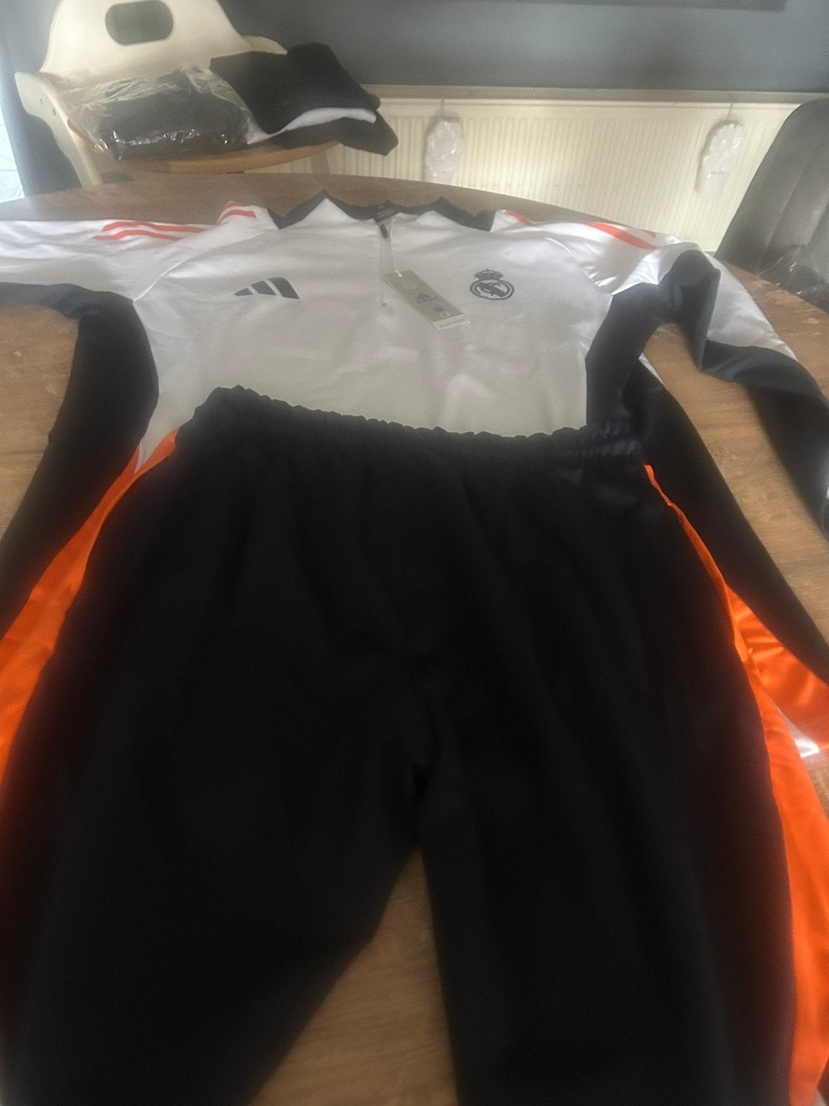 Ik heb zomersetjes en trainingspakken voor leuke prijzen, Ophalen, Nieuw, Overige maten