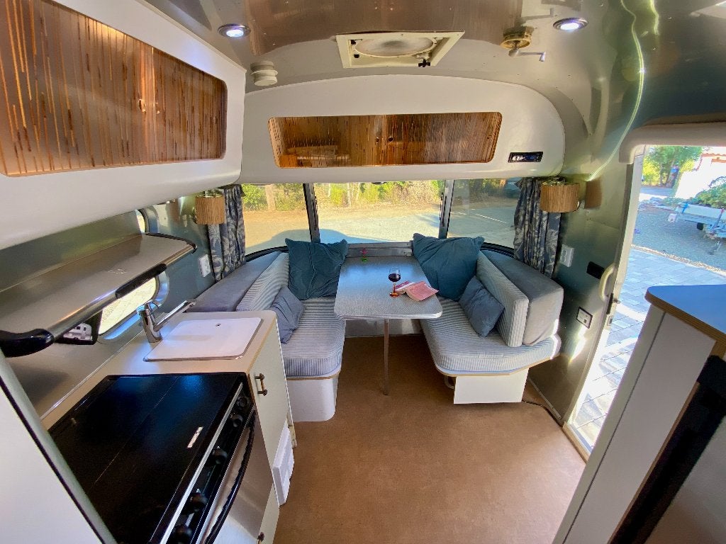 Foto 4 van Airstream International Ocean Breeze Bambi 19C