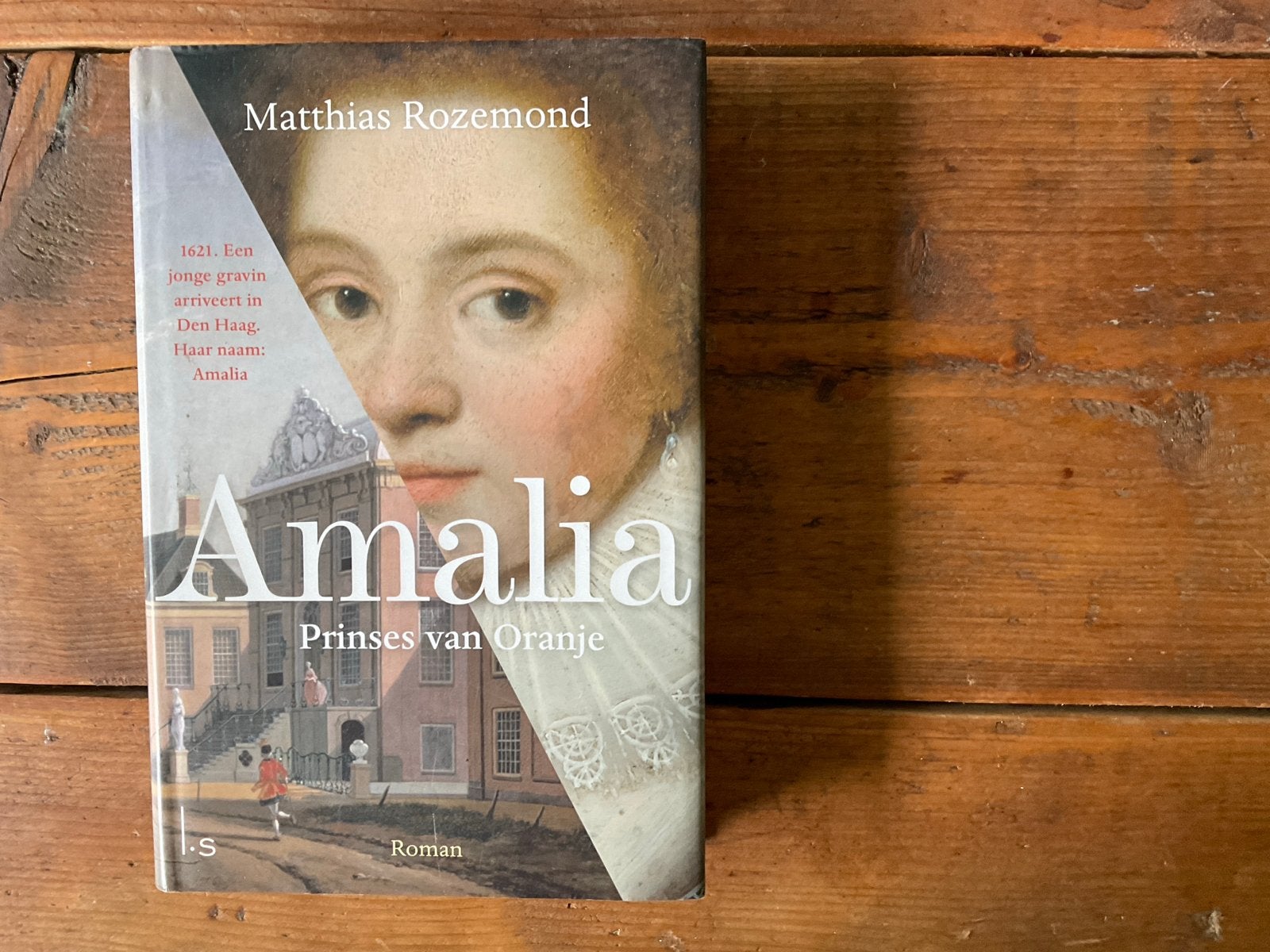 Amalia: Prinses van Oranje - Matthias Rozemond Roman, Ophalen of Verzenden, Zo goed als nieuw, Nederland