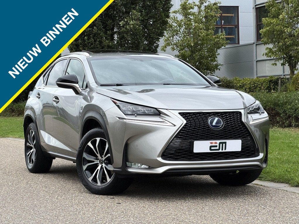 Lexus NX 300h AWD F Sport Trekhaak Schuifdak (bj 2015), Auto's, Lexus, Automaat, Achterwielaandrijving, Gebruikt, Euro 6