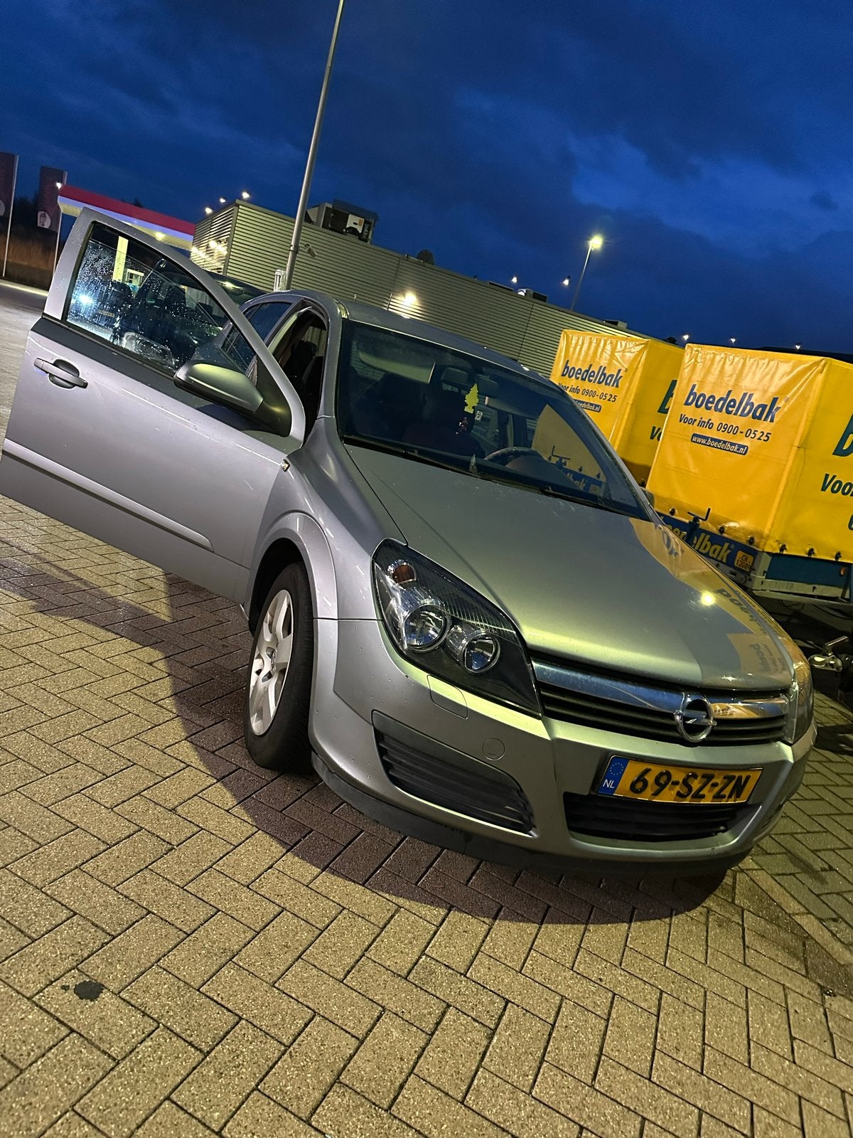 Opel Astra 1.6 16V 5D 77KW 2006 Grijs, Voorwielaandrijving, 15 km/l, 4 cilinders, 1165 kg