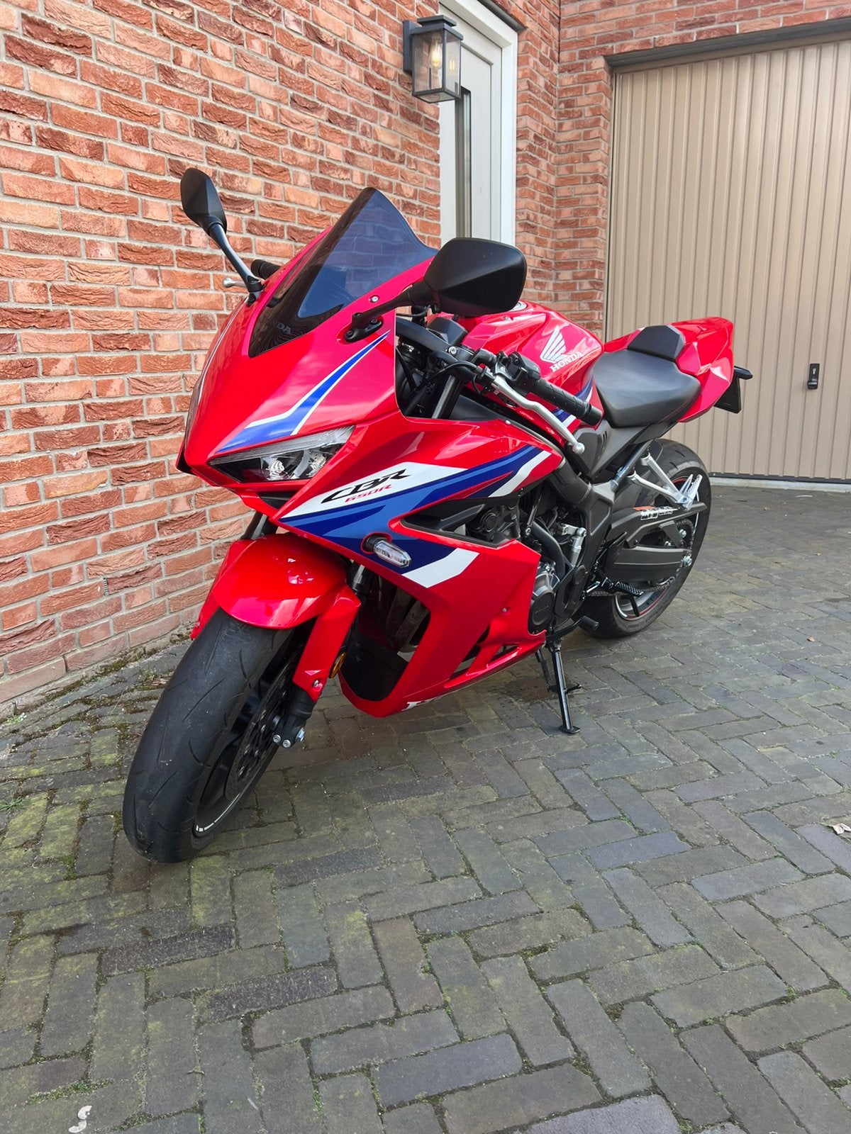 Honda CBR650R E-Clutch - Dealer onderhouden, Nieuwe banden, Motoren, Motoren | Honda, 4 cilinders, Gebruikt, Meer dan 35 kW, Minimaal motorrijbewijs A2