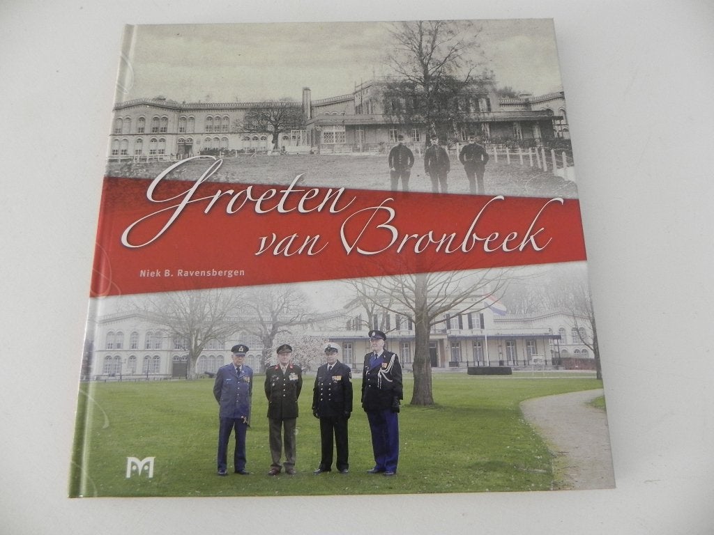 Groeten van Bronbeek; Bronbeek in prentbriefkaarten, Boeken, Ophalen of Verzenden, Landmacht, Voor 1940, Gelezen