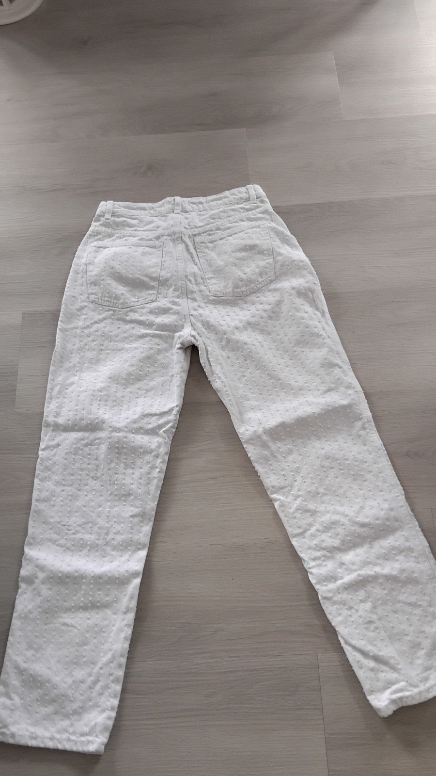 Witte spijkerbroek met bolletjes erg leuk Primark 40 vintage, Maat 38/40 (M), Wit, Ophalen of Verzenden, Zo goed als nieuw