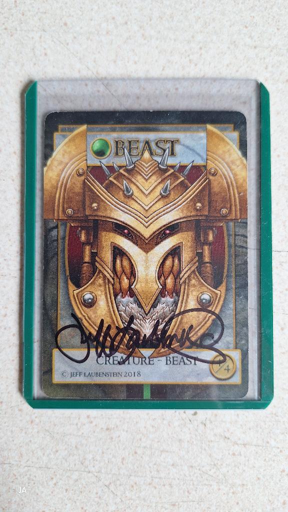 Beast token card magic the Gathering  gesigneerd!, Ophalen of Verzenden, Gebruikt, Losse kaart