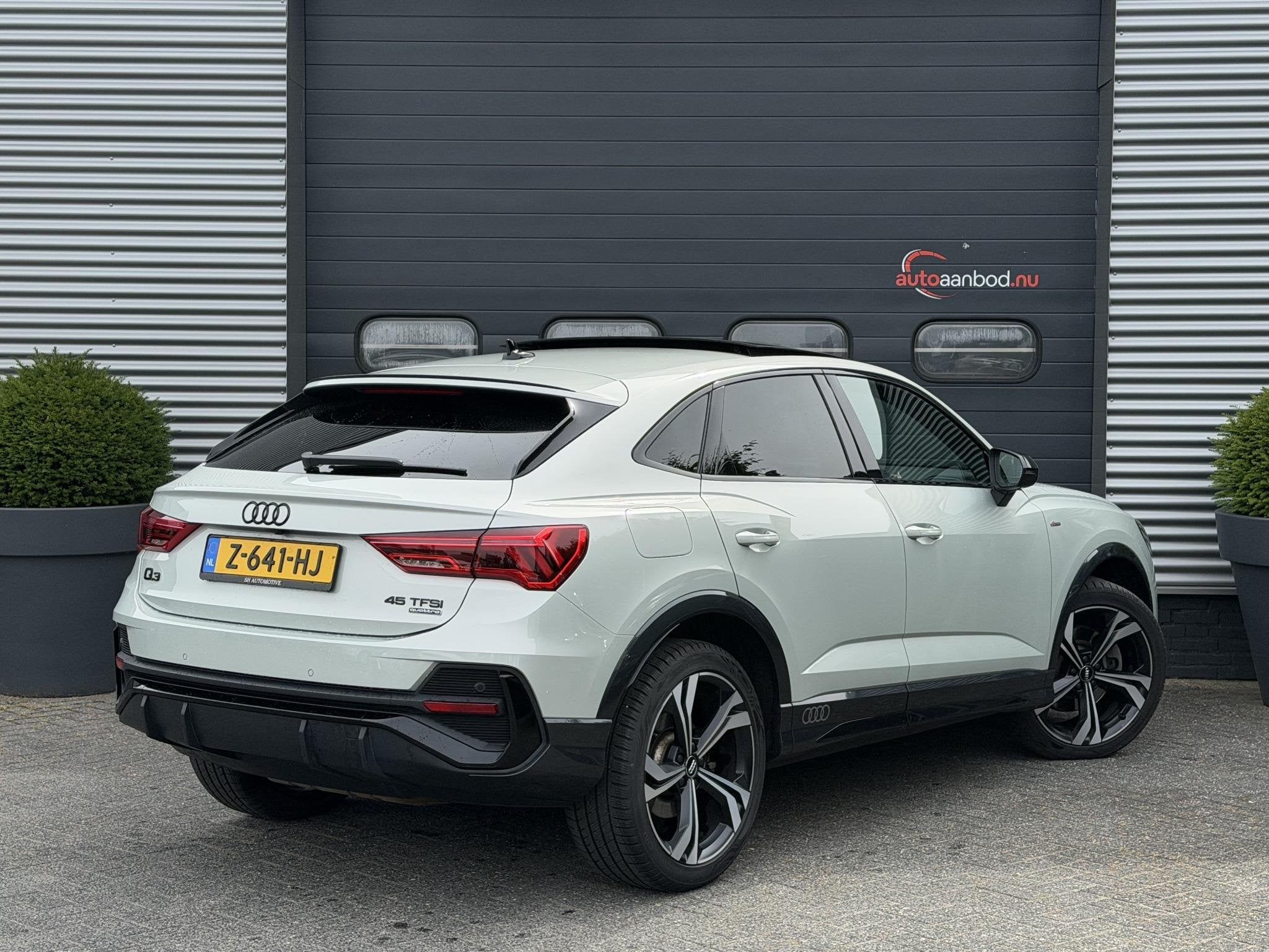 Audi Q3 Sportback 45 TFSI quattro edition one | Panoramadak, Gebruikt, 1984 cc, Bedrijf, Vierwielaandrijving